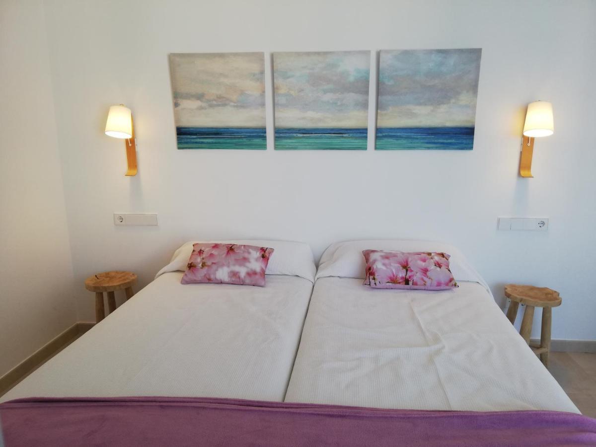 Apartamentos Villa Primera 칼라 피구에라 외부 사진
