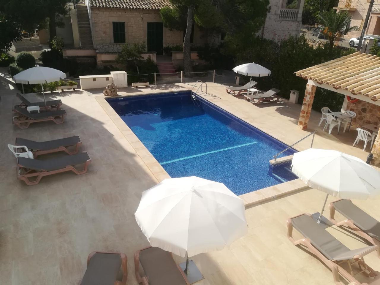 Apartamentos Villa Primera 칼라 피구에라 외부 사진